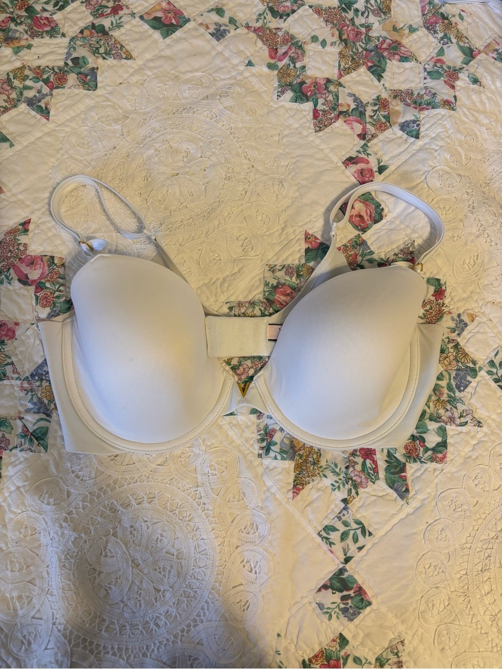 Victoria’s Secret Women’s White Bra